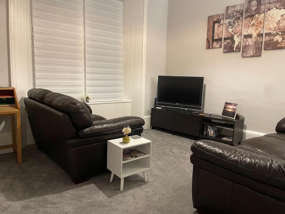 5 Minutes From Loch Lomond - Newly Renovated Ground Floor 1-Bed Flat Διαμέρισμα Bonhill Εξωτερικό φωτογραφία